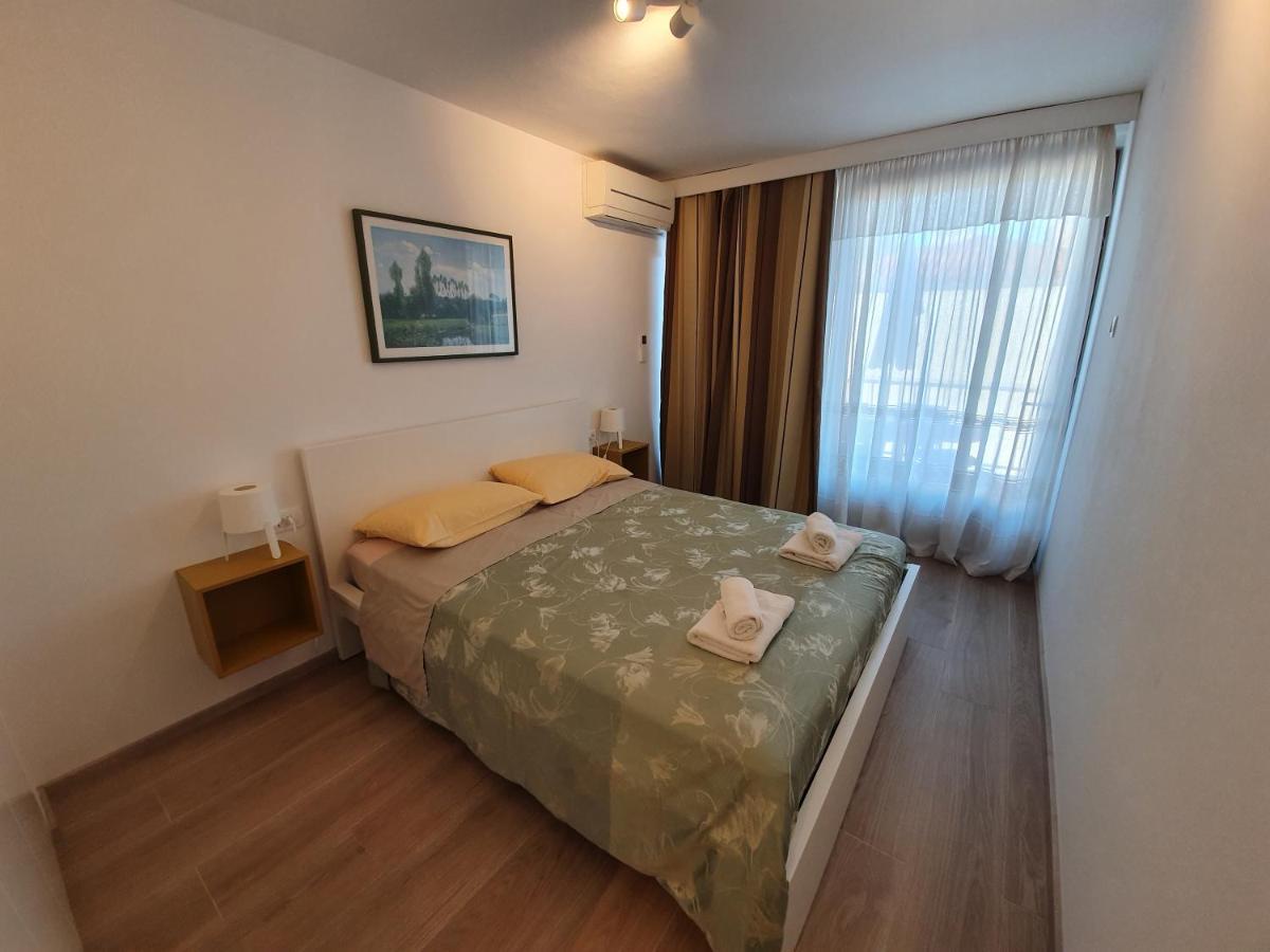 Apartment Sincic Novigrad  Exterior photo