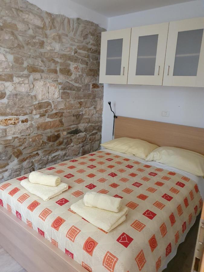 Apartment Sincic Novigrad  Exterior photo